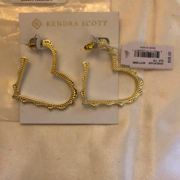 Kendra Scott Sophee Gold Tone Open Frame Heart Hoop Earrings NWT - Picture 6 of 10